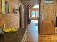 Unique lakefront 3 BR cabin directly on Lake Hartwell! 20 min drive to Clemson!