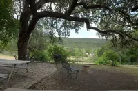 FarmHouse on the Creek near Parks & Winery - Wifi