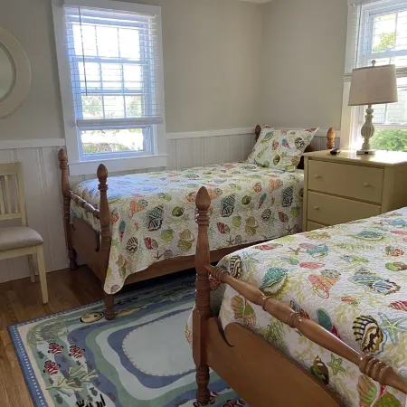 Walk to private beach, central air, wifi, 3 bedrooms.