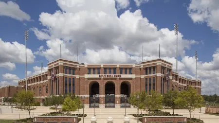 Charming 3-bedroom home in quiet Bryan neighborhood in the heart of AggieLand! Отели рядом с Bryan