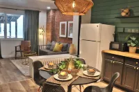 Main Street Lofts - Deluxe suite with balcony