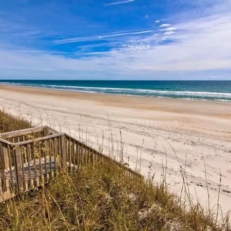 Oceanfront Queen's Grant Condo "Tide-the-Knot" with Breathtaking Ocean Views!