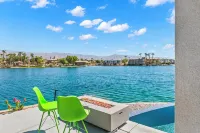 Infinity; Lakefront 5-Bedroom with Infinity Pool, Pet Friendly, & Fun Filled!