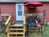 Bunkhouse at English Mountain-Unlimited creek access-Farm Views