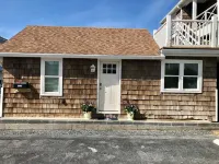 Beach Cottage 1Bed/1Bath Fully Renovated on the Boardwalk The Boardwalk, Ocean City, MD附近的飯店