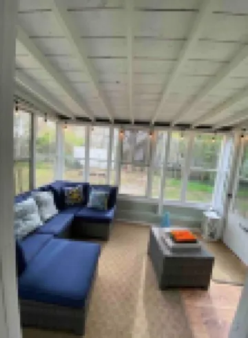 #2 Cozy 1-bdrm suite downtown with parking