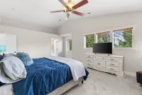 Your home away from home...recently renovated, sleeps 9-10!