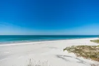 Beautiful Indian Shores Beach Condo with Intracoastal Waterway Top Floor View!