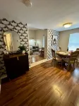 Adorable Midtown Kingston Tavern Style apartment Hotels near Rondout Lighthouse