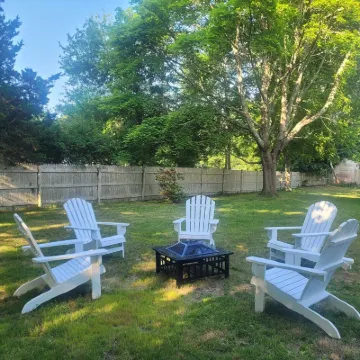 Dream vacation in our 4-Bedroom newly-renovated house 2.5 miles from the  ocean. 이스트 팰머스 호텔