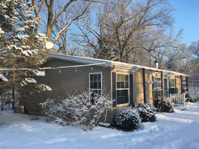 Creekside House on 30 Acres with Kayaks/Pool/Farm/River/Trails/Pets, near Beach