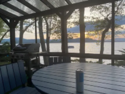 Lake & Mountain Retreat - Summer Adventures & Winter Escape 奧西皮酒店