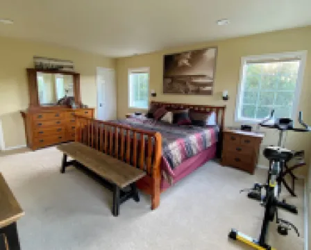 Charming Wine lovers Farm House with heated Pool & Hot tub!!