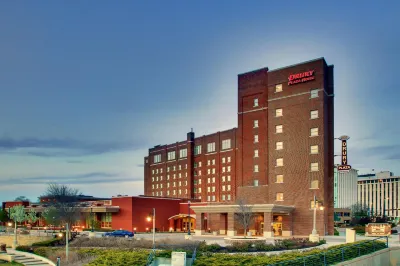 Drury Plaza Hotel Broadview Wichita Hôtels à proximité de l'Aéroport de Wichita