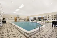 Hampton Inn & Suites Providence/Warwick-Airport - Swimmingpools