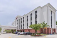 Hampton Inn Gonzales Hotels near Nike Factory Store