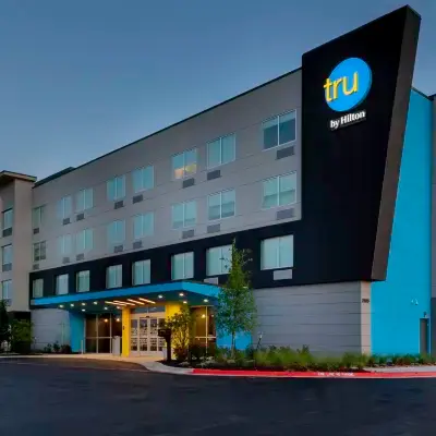 Tru by Hilton Round Rock Hotels near Rock 'N River Water Park