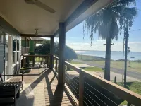 Wedge Wood Cottage on the Bay