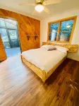 Mountain Creek Cabin VERY private 13 acres with trails, creeks. Bordering USNF!