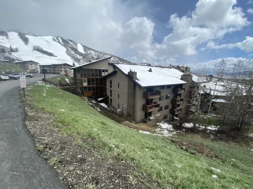 Ski In/Walk Out One Bedroom-Updated with Spacious Kitchen Hotel di Steamboat Springs