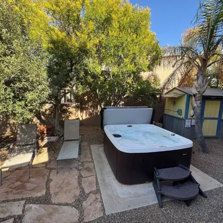 Beautiful Santa Fe Oasis, Golf & Hiker's Paradise, 20 Minute Drive from Uofa