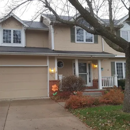 Fully furnished 5 bedroom home in a nice neighborhood
