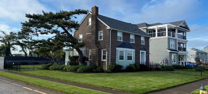 Ocean Ave 5Br: Huge Fenced Yard, Pet Friendly, 2 Houses to Beach + Shark Park! Hotéis em Brigantine