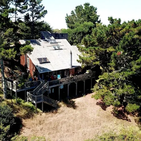 Captivating Muir Beach Home With Sweeping Views and Fast/Stable Wireless Wifi