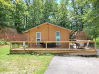 Newly Updated Luxury Cabin on Beaver Lake - Chalets