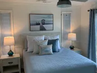 Just steps away from the ocean! Charming, cozy and a home away from home.