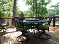 Cozy Lakefront House w/Nice Covered Deck.  Calm Water Location & Pet Friendly!