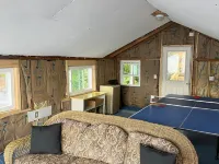 Picturesque Adirondack Lake Home Hotels in Greig