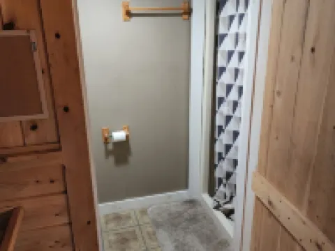 1 Bedroom house with direct trail access Hotels in Errol