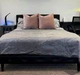 STUDIO apt.  nightly or monthly stays with washer, dryer, work space and WiFi Отели рядом с Аэропорт Северо-Восток Филадельфия