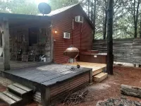 Cozy Cabin in the woods at Bluegill Lake Cabins Hotels in Van Zandt County