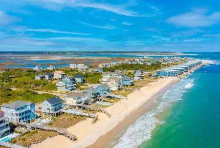 Spacious Oceanfront | Sleeps 30!