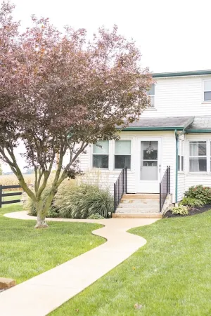 Amish School House & Farm House Apt in Lancaster