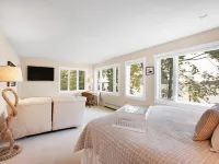 New Dock, Sailors Valentine Beach House, and Hot Tub! Hotels in Saint George