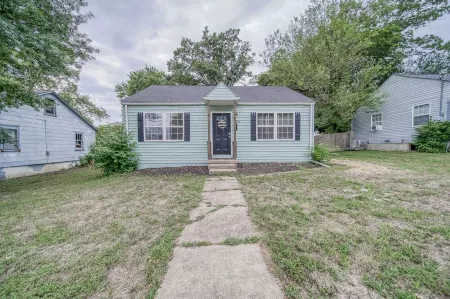 Simply Sweet 3 Bedroom Home - near MS&T & Fort Leonard Wood Отели в г. Ролла