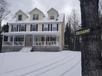 Large private luxury home with outdoor hot tub レーンジリーのホテル
