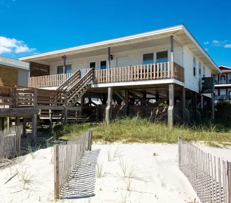 Cottage on the Beach, Pet Friendly!