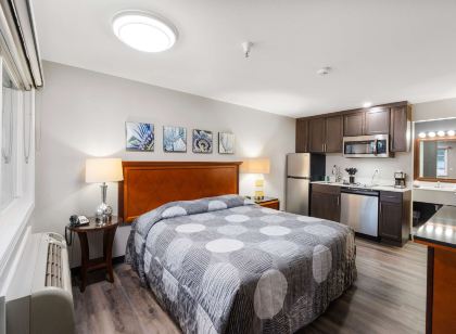 Basecamp Puyallup a Travelodge by Wyndham