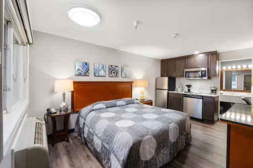 Basecamp Puyallup a Travelodge by Wyndham Hotels in Puyallup