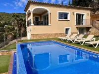 Casa Más Ambros with infinity pool