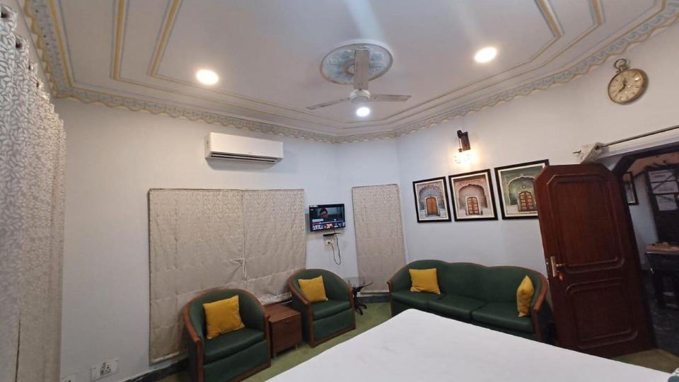 Hotel Natraj Palace