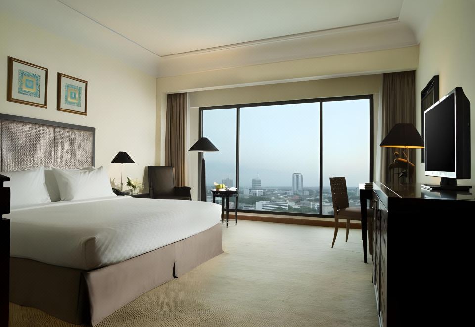 부미 수라바야 시티 리조트의 럭셔리한 외관