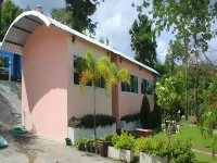 Baan Fahsai Resort Hotels near Alpaca Hill