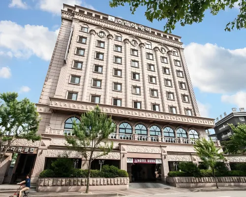 Aura Tourist Hotel Hotels near Hwarimseonwon