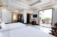 Little Saigon Hostel Hotel in zona Tịnh Xá Ngọc Sơn