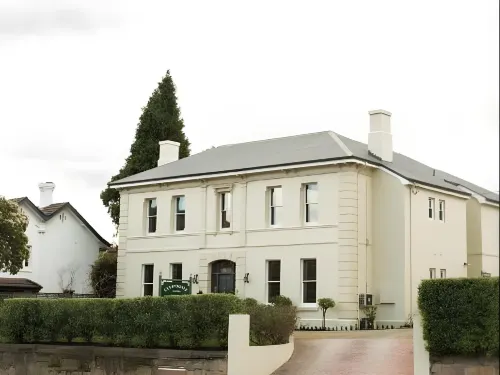 Clydesdale Manor